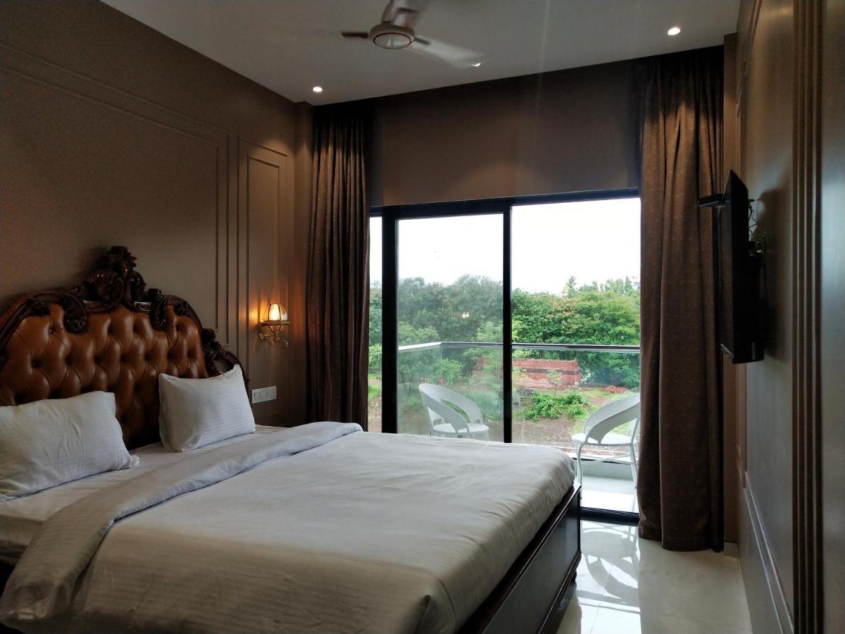 Paramount Riverfront Resort & Spa, Karjat Bagian luar foto