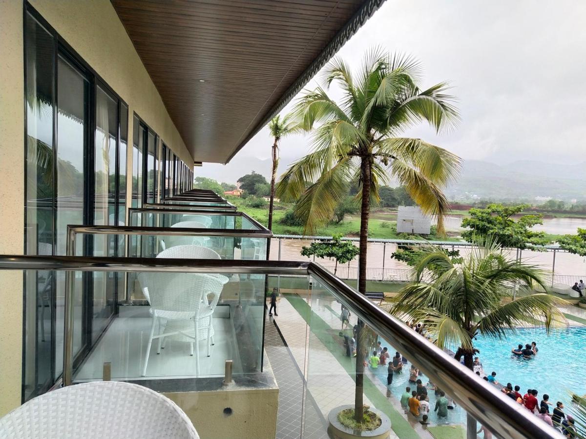 Paramount Riverfront Resort & Spa, Karjat Bagian luar foto