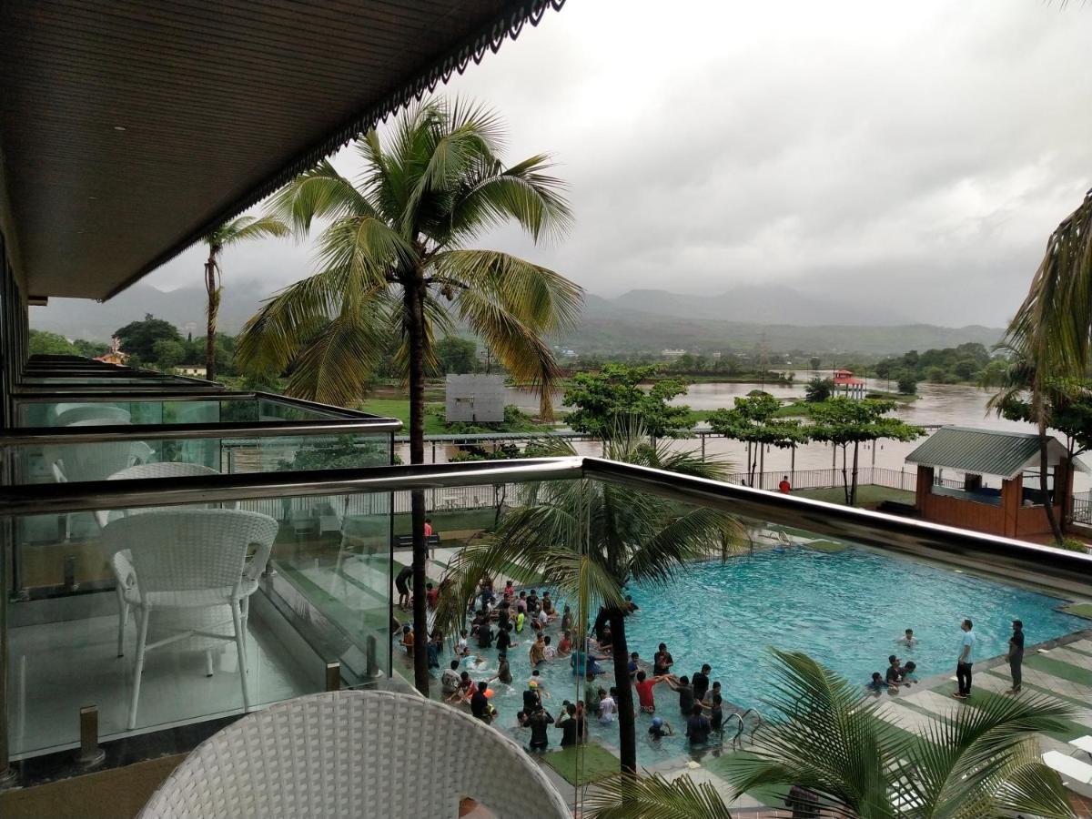 Paramount Riverfront Resort & Spa, Karjat Bagian luar foto
