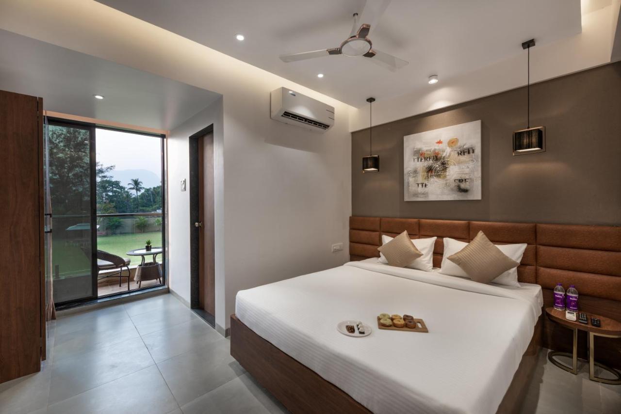 Paramount Riverfront Resort & Spa, Karjat Bagian luar foto
