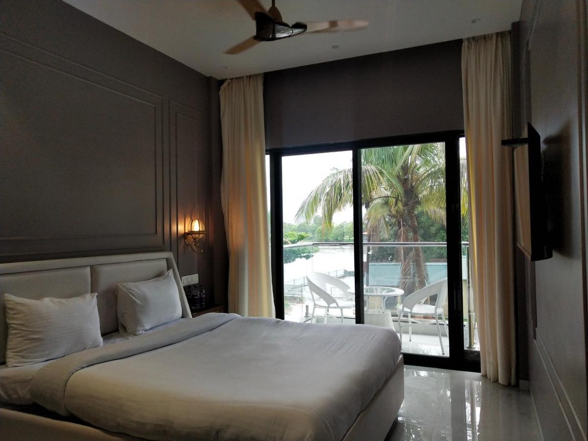 Paramount Riverfront Resort & Spa, Karjat Bagian luar foto