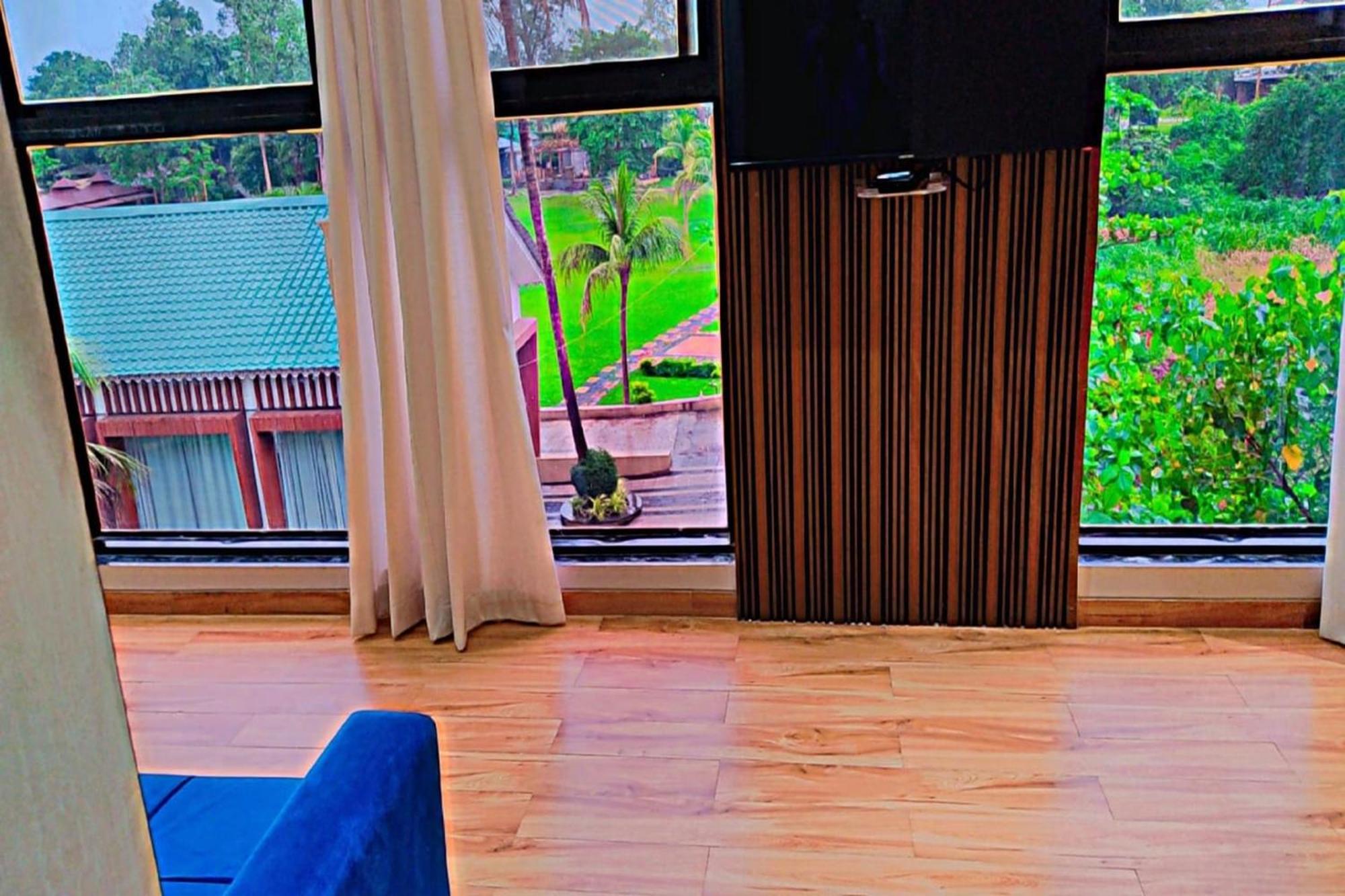Paramount Riverfront Resort & Spa, Karjat Bagian luar foto