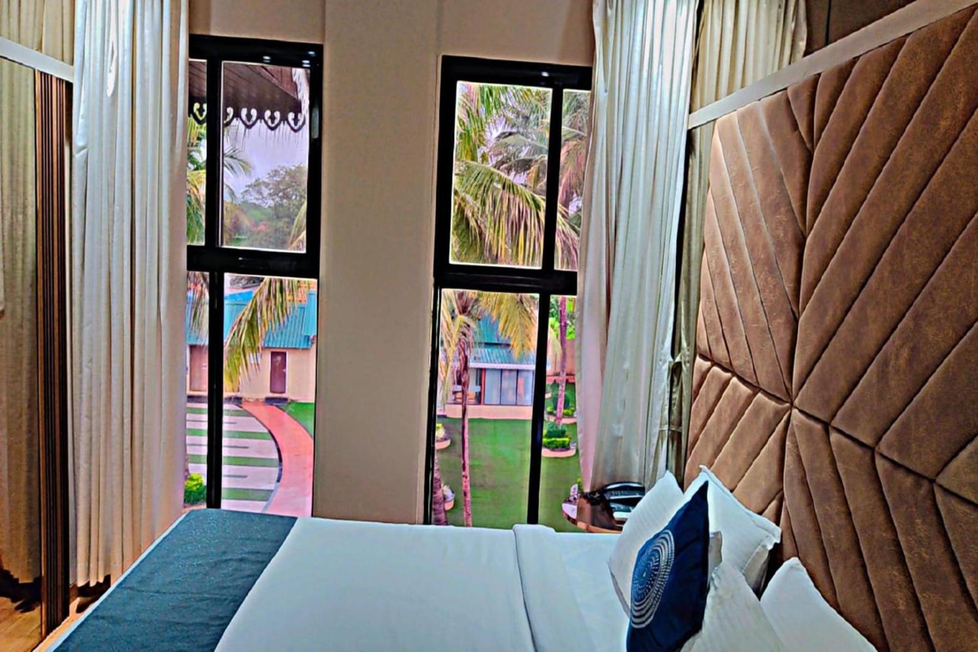 Paramount Riverfront Resort & Spa, Karjat Bagian luar foto
