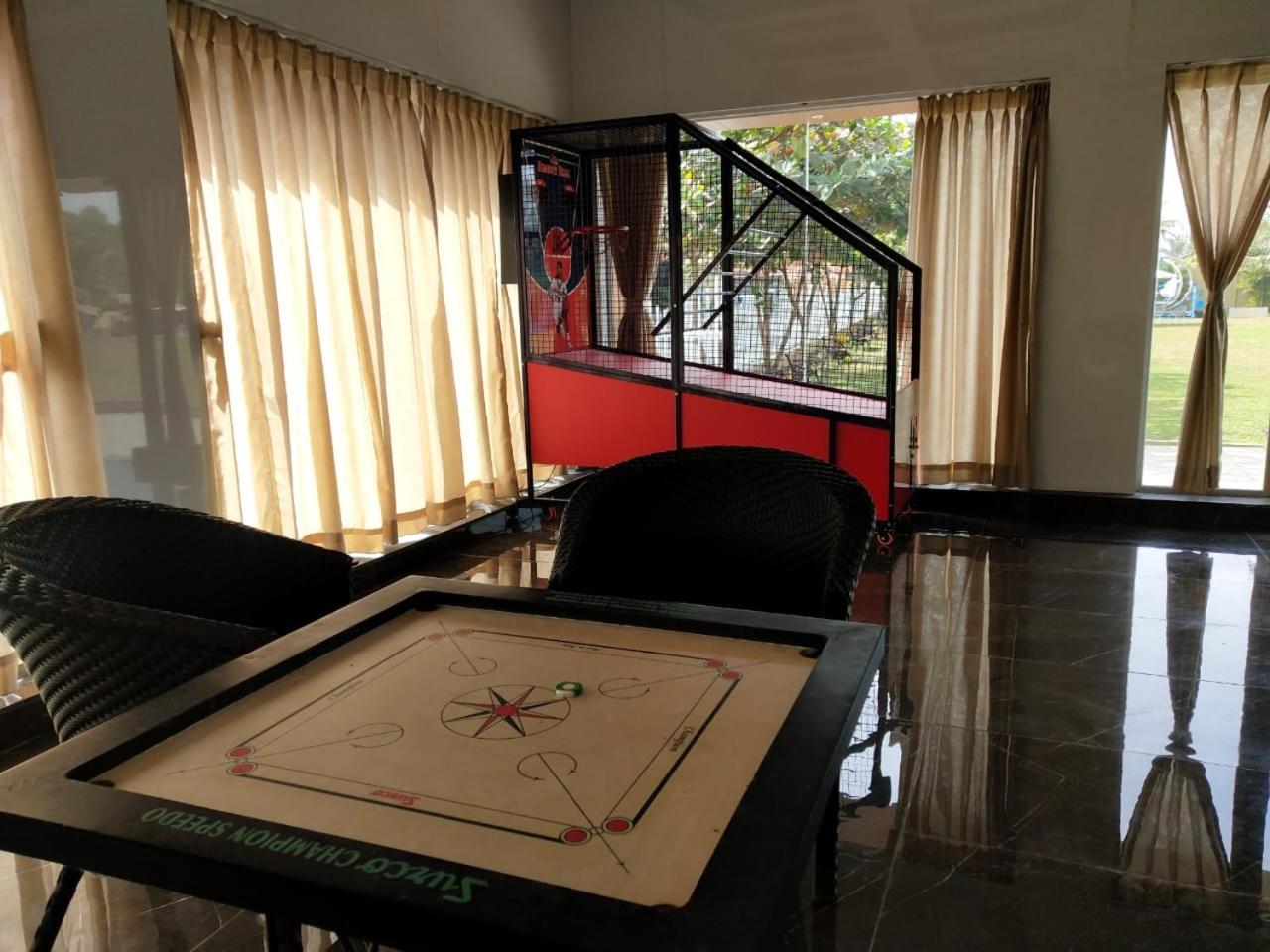 Paramount Riverfront Resort & Spa, Karjat Bagian luar foto